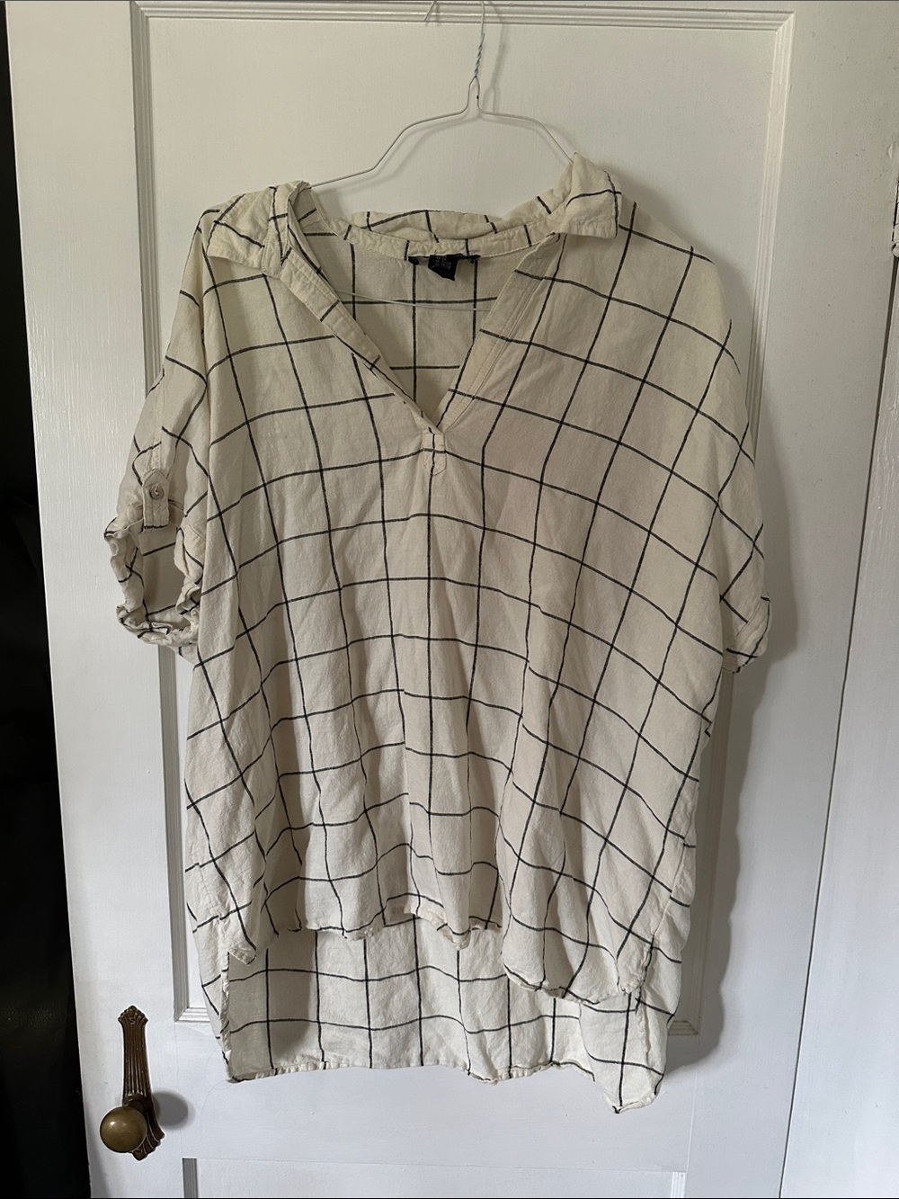 Tahari Cream Windowpane V-Neck Tunic